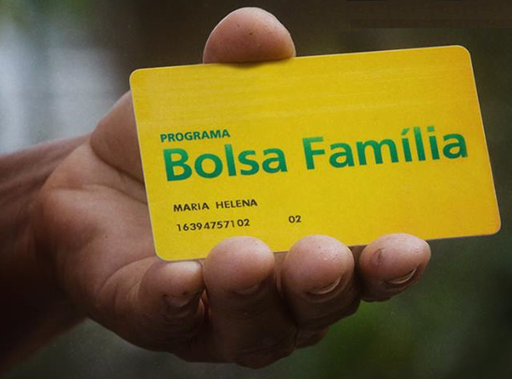 Entenda o que é o Bolsa Família - e reveja as velhas polêmicas