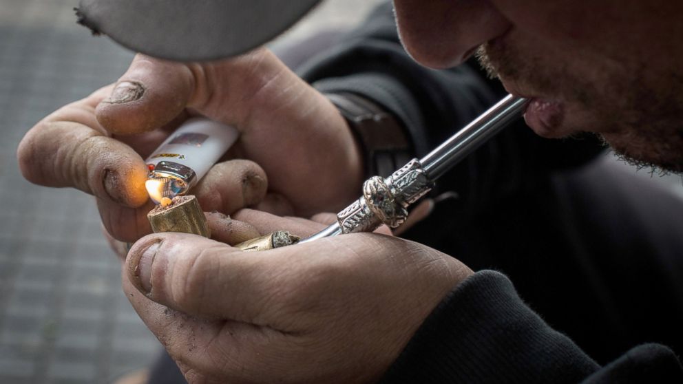 Legalizar a maconha é opcão? E o crack?