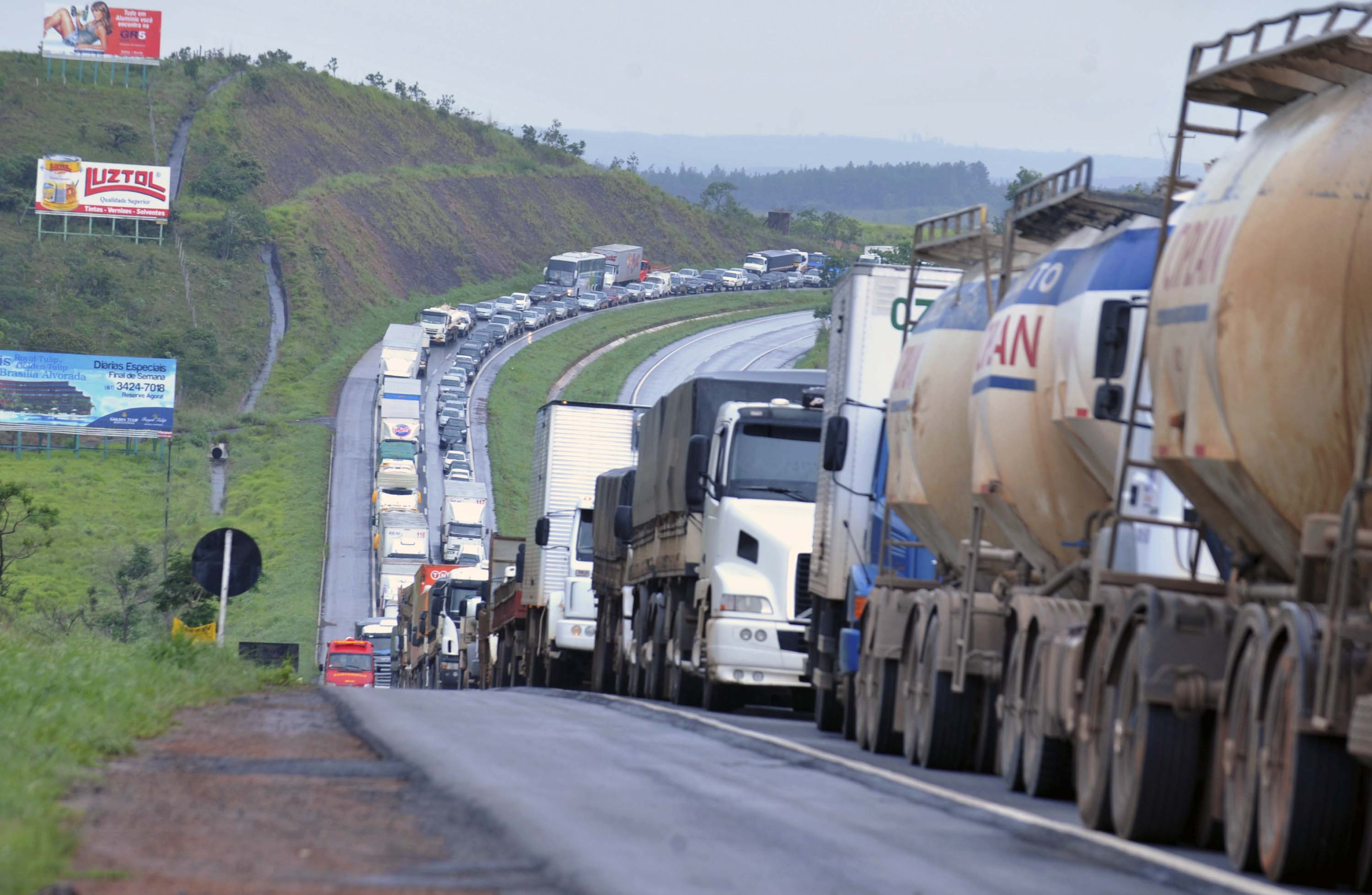 Greve dos caminhoneiros: por que o governo cedeu?